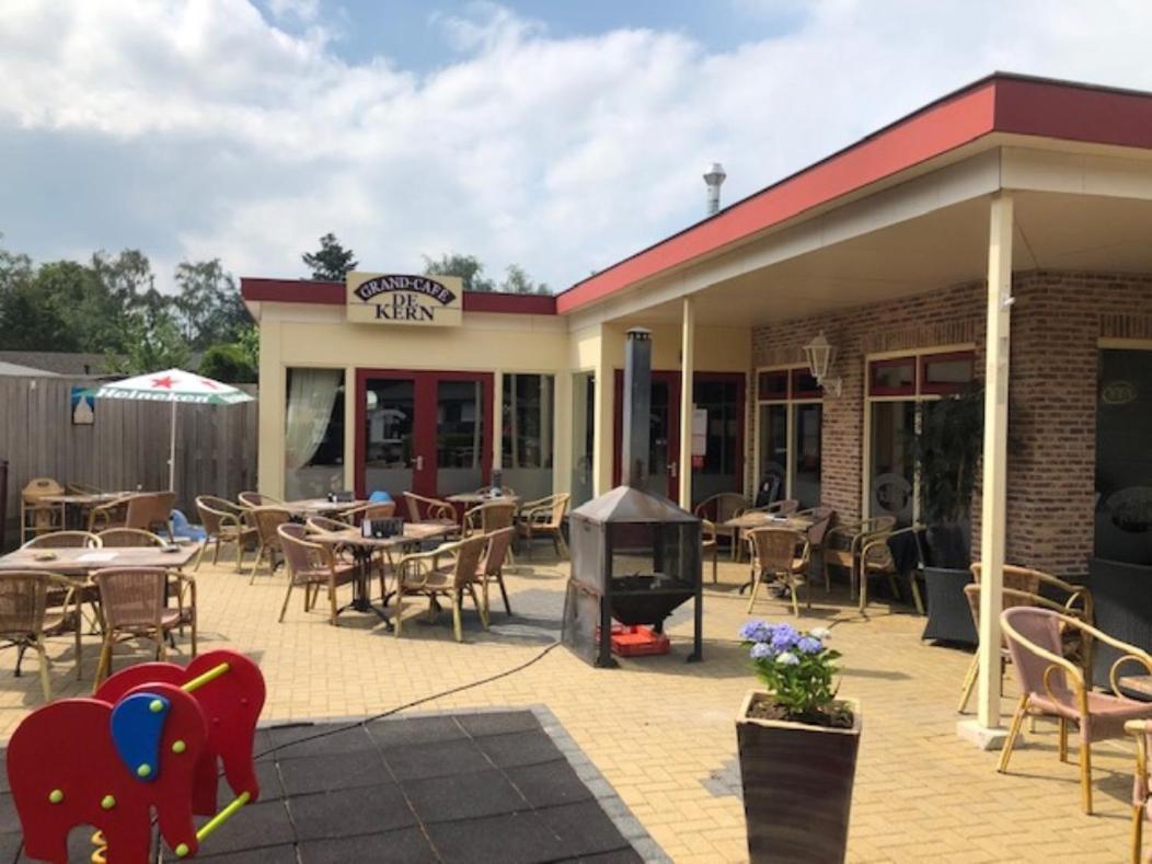 Prachtig Vakantiehuisje In Putten Exterior foto